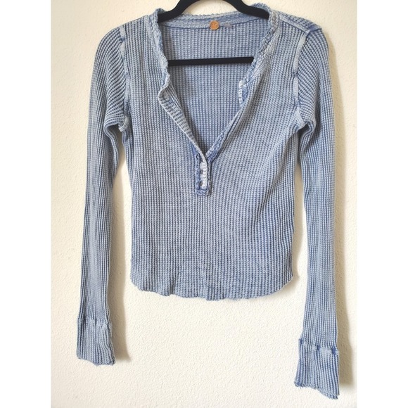 Free People FP One Colt Thermal Top Blue Waffle Knit Henley Medium Distressed - Picture 2 of 13